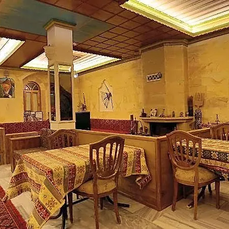 Hotel Walnut House